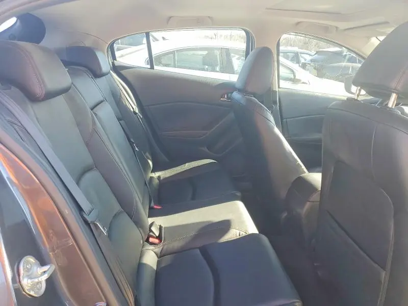 2015 MAZDA 3 TOURING  