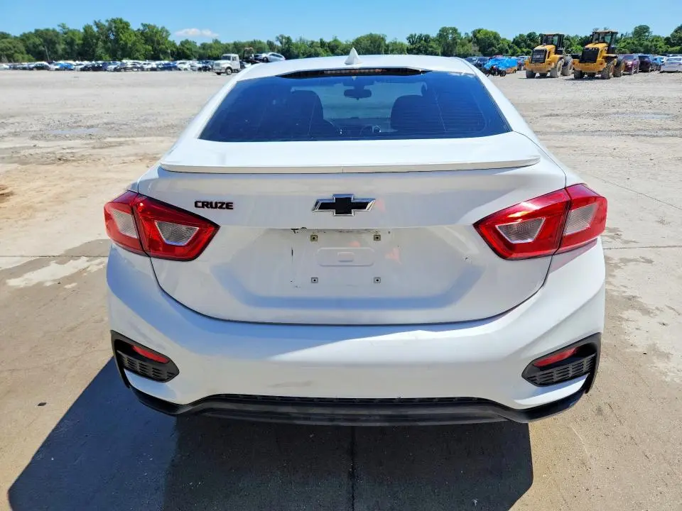 2018 CHEVROLET CRUZE LT  