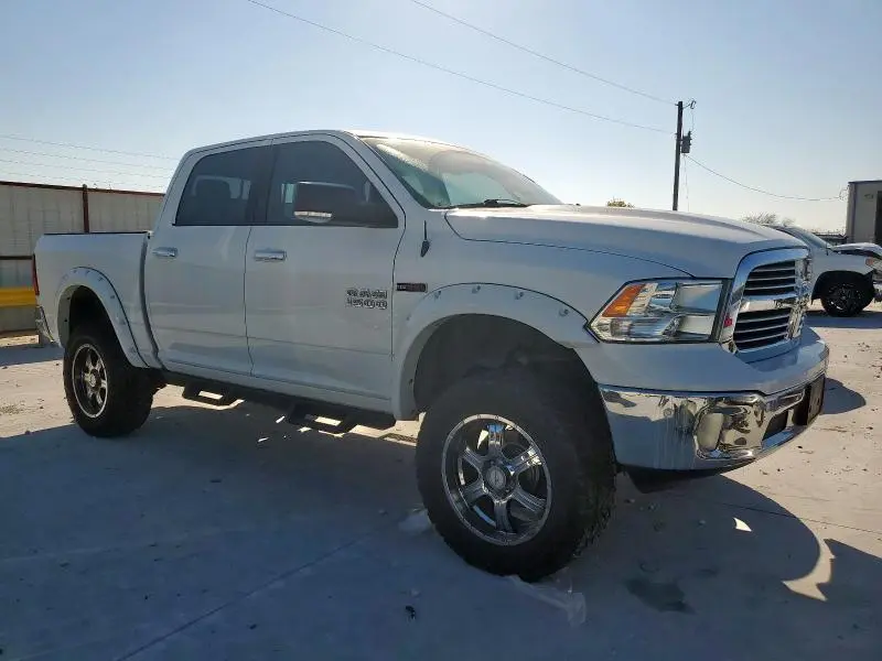 2015 RAM 1500 SLT  