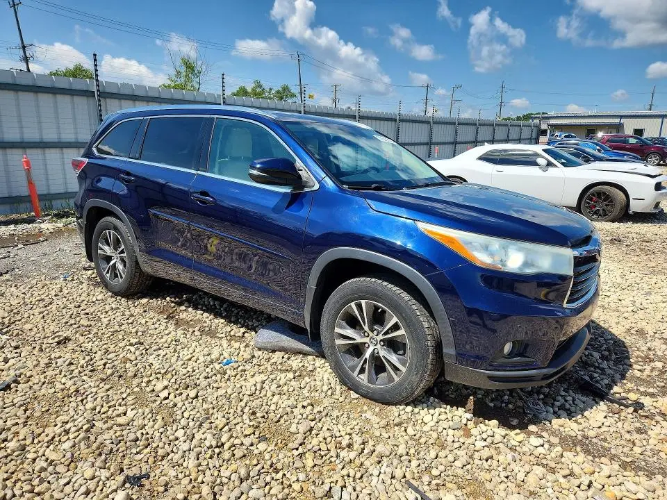 2016 TOYOTA HIGHLANDER XLE  