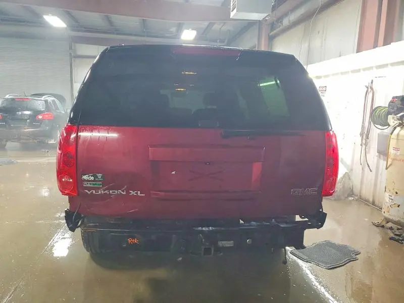 2011 GMC YUKON XL K1500 SLT  