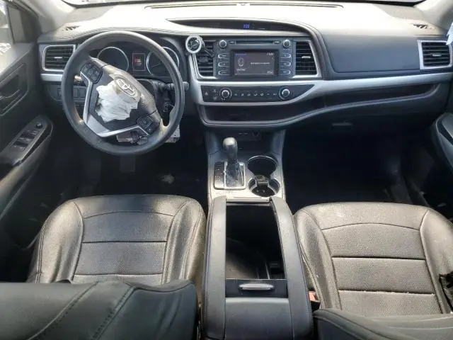 2019 TOYOTA HIGHLANDER LE  