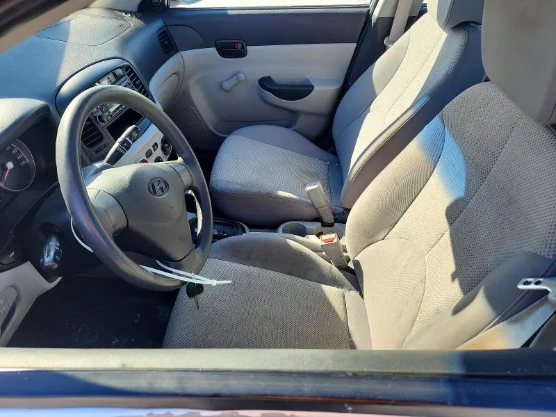 2011 HYUNDAI ACCENT GLS  