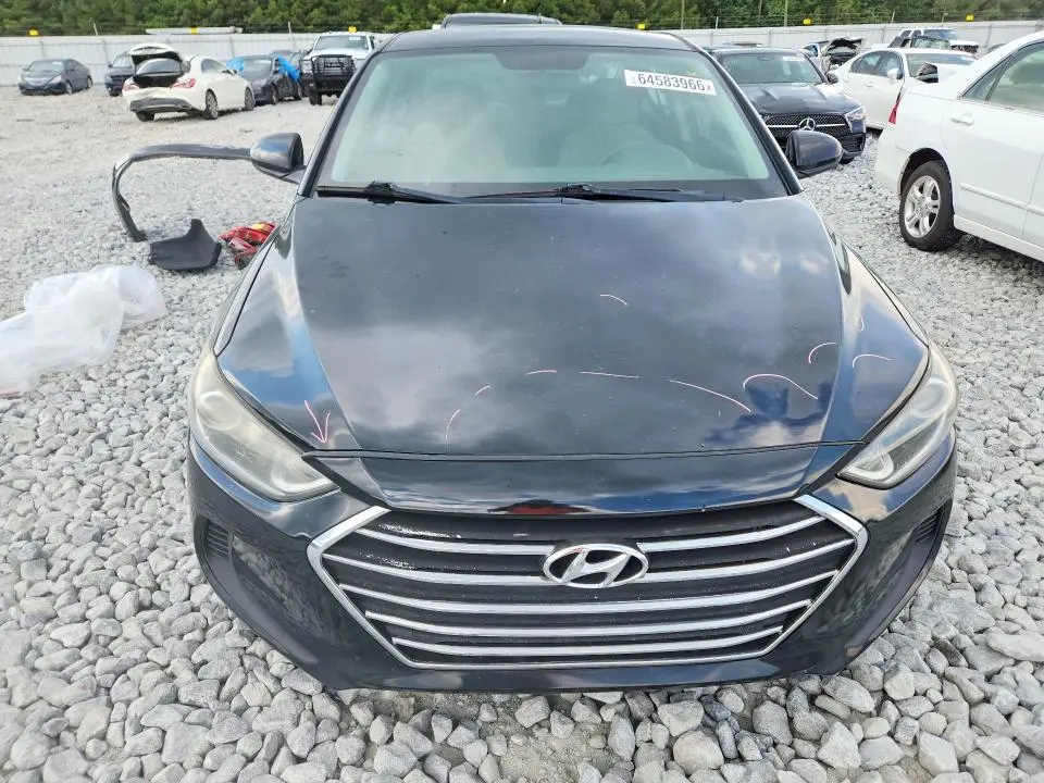 2018 HYUNDAI ELANTRA SE  