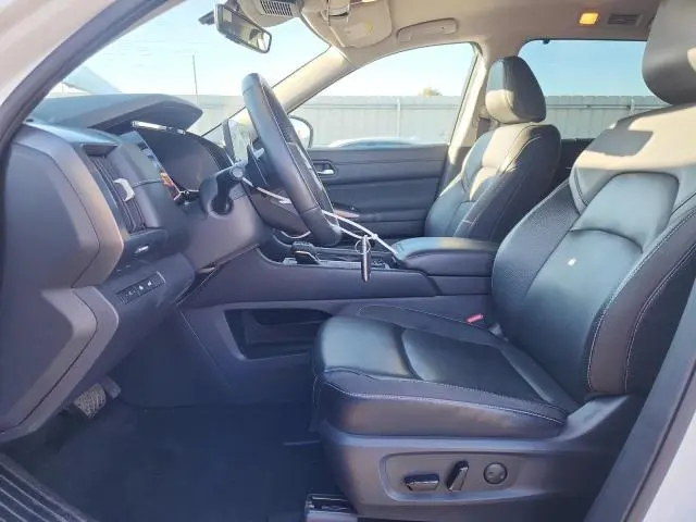 2023 NISSAN PATHFINDER SL  