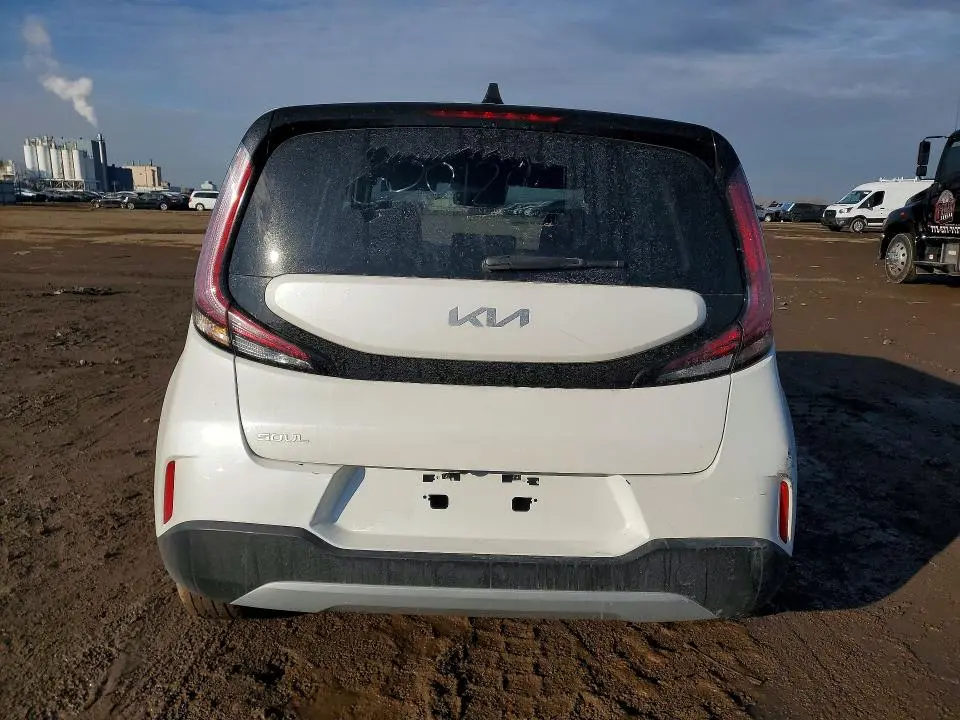 2023 KIA SOUL LX  