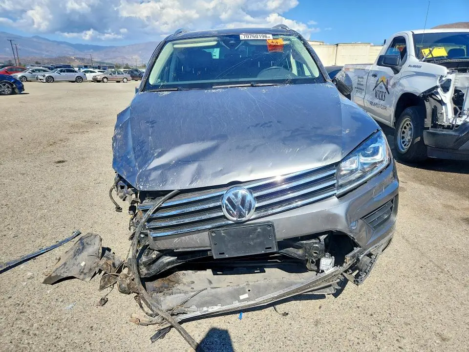 2017 VOLKSWAGEN TOUAREG EXECUTIVE  