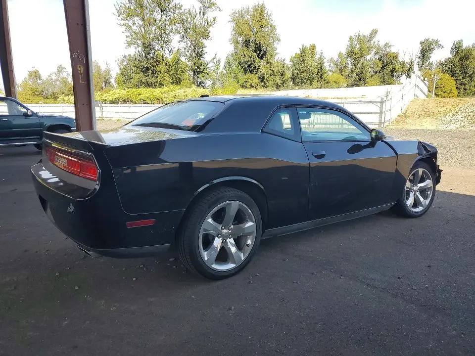 2013 DODGE CHALLENGER SXT  