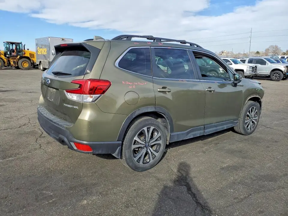 2022 SUBARU FORESTER LIMITED  