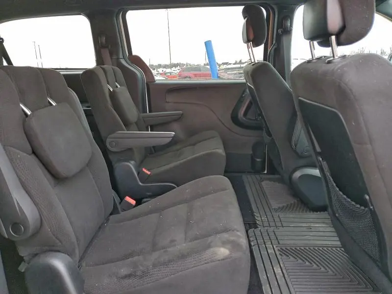 2015 DODGE GRAND CARAVAN SE  