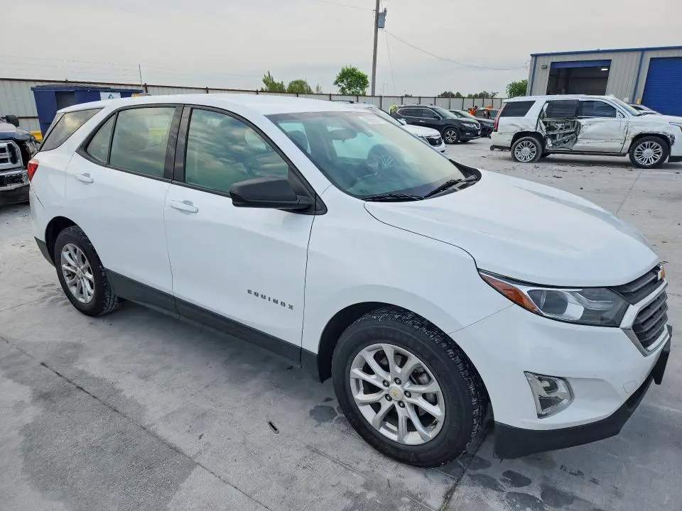 2018 CHEVROLET EQUINOX LS  