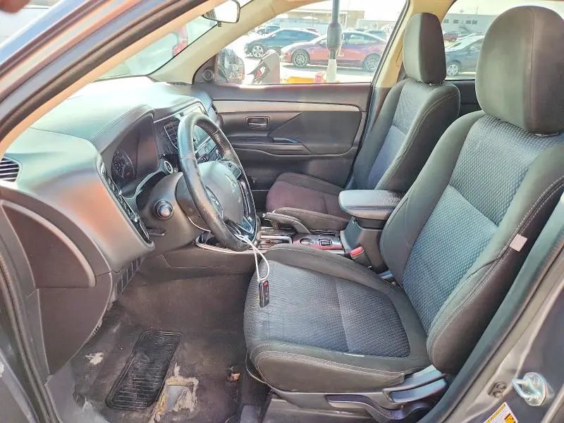 2018 MITSUBISHI OUTLANDER SE  