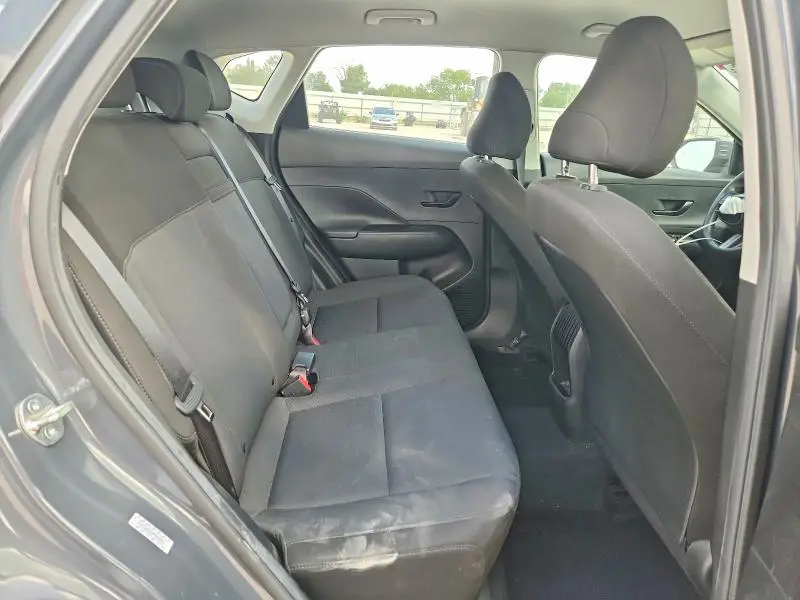 2024 HYUNDAI KONA SE  