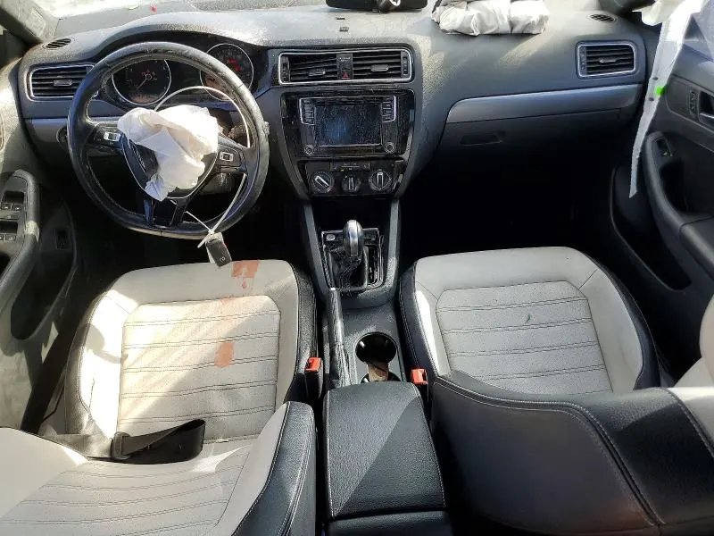 2016 VOLKSWAGEN JETTA SPORT  