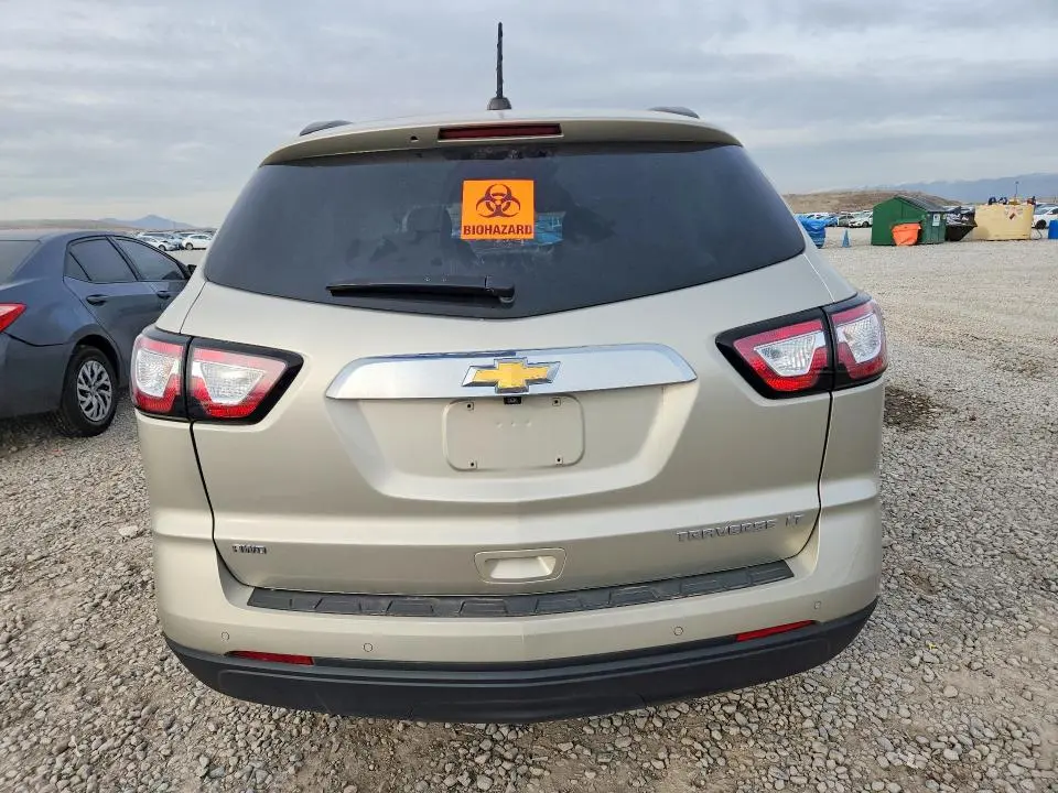 2016 CHEVROLET TRAVERSE LT  