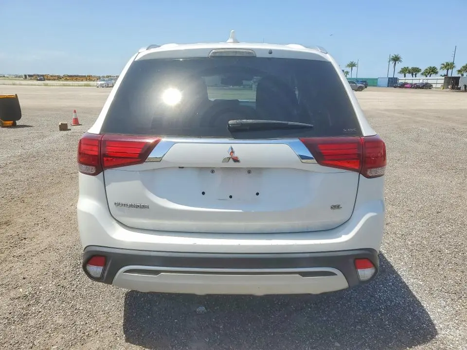2020 MITSUBISHI OUTLANDER SE  