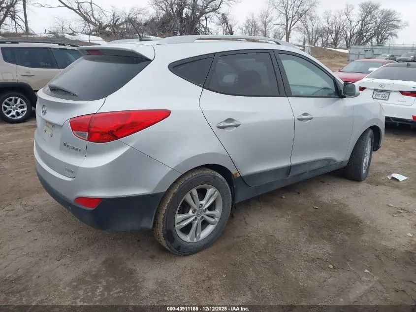 2011 HYUNDAI TUCSON GLS