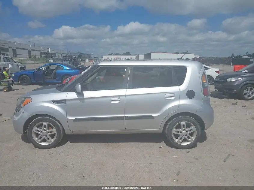 2010 KIA SOUL +
