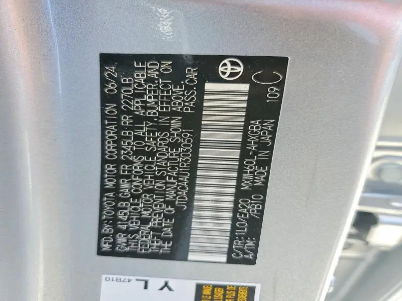 2024 TOYOTA PRIUS XLE  