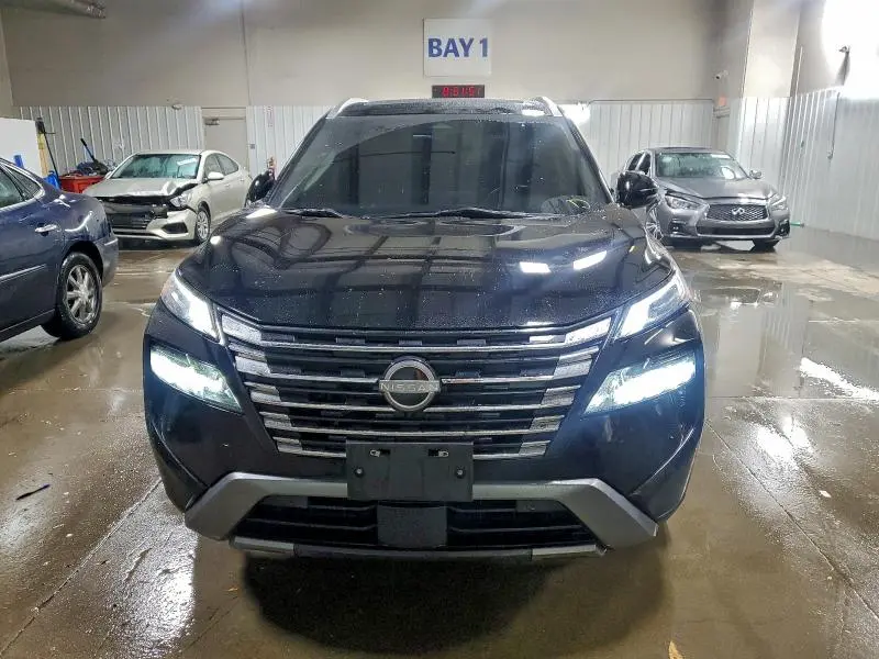 2024 NISSAN ROGUE SL  