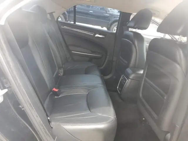 2016 CHRYSLER 300 LIMITED  