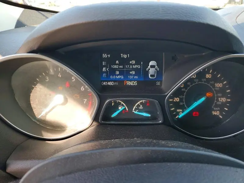 2017 FORD ESCAPE SE  