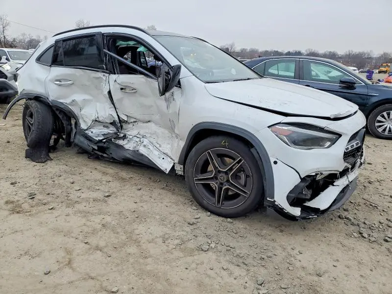 2021 MERCEDES-BENZ GLA 250 4MATIC  