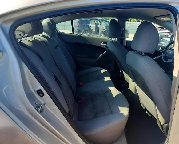 2018 KIA FORTE LX  