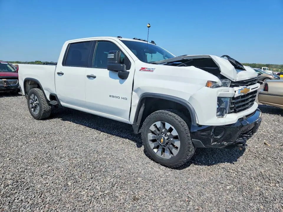 2024 CHEVROLET SILVERADO K2500 CUSTOM  