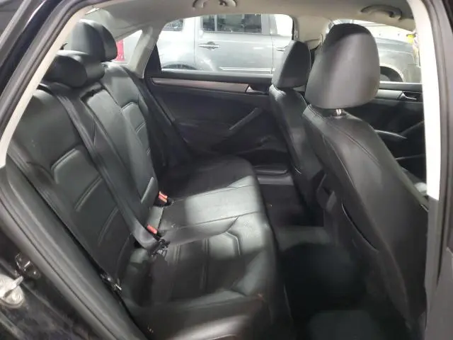 2015 VOLKSWAGEN PASSAT S  