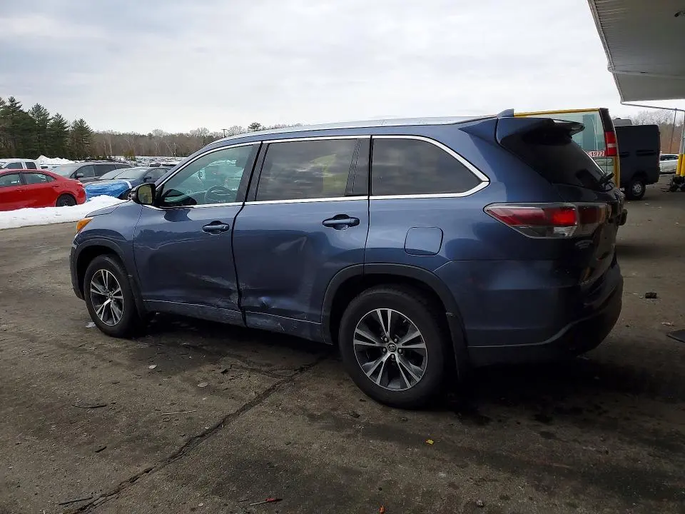 2016 TOYOTA HIGHLANDER XLE  