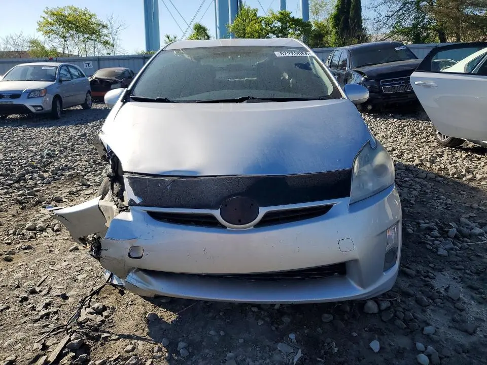 2011 TOYOTA PRIUS THREE  