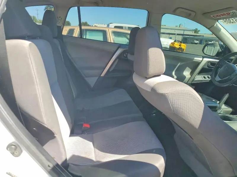 2013 TOYOTA RAV4 LE  