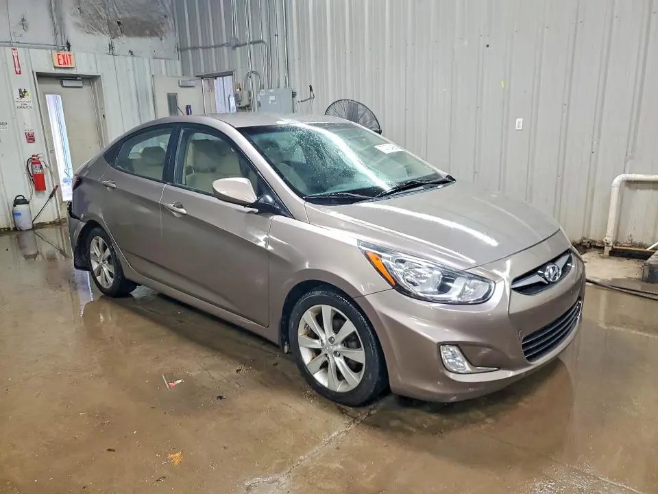 2012 HYUNDAI ACCENT GLS  