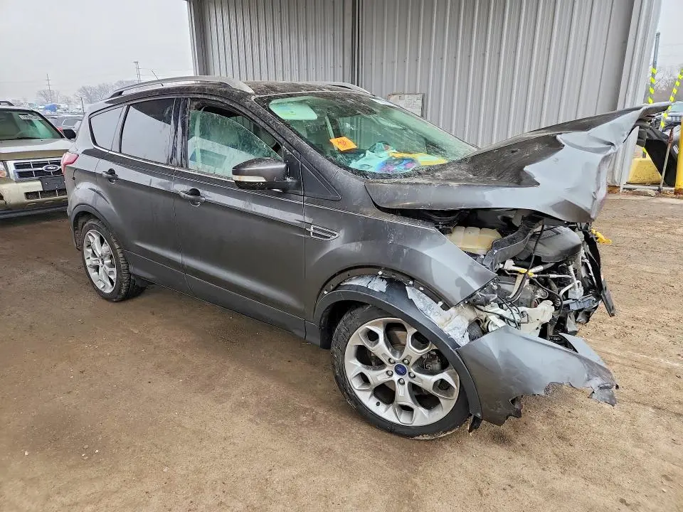 2016 FORD ESCAPE TITANIUM  