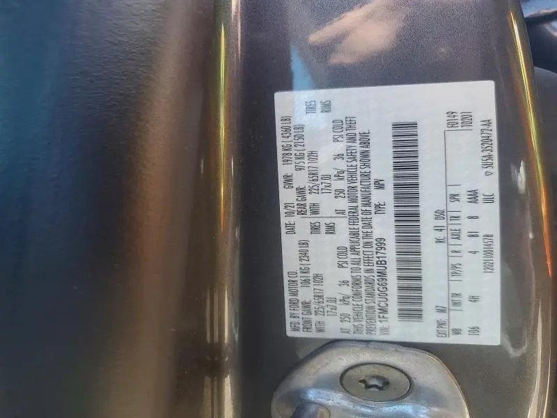 2021 FORD ESCAPE SE  