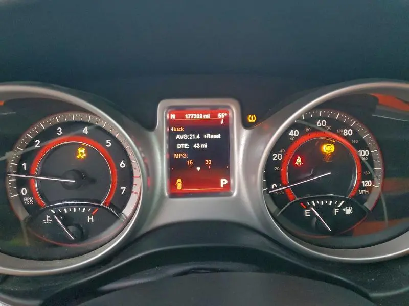 2011 DODGE JOURNEY CREW  