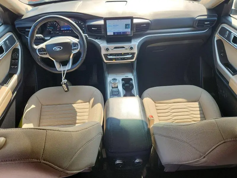 2021 FORD EXPLORER XLT  