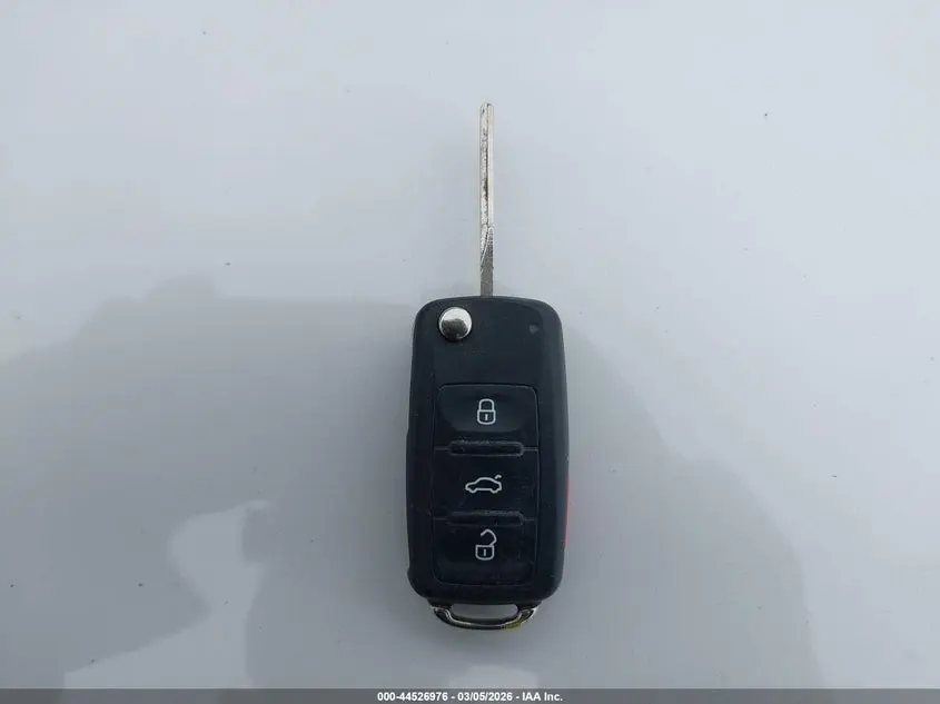2014 VOLKSWAGEN EOS EXECUTIVE