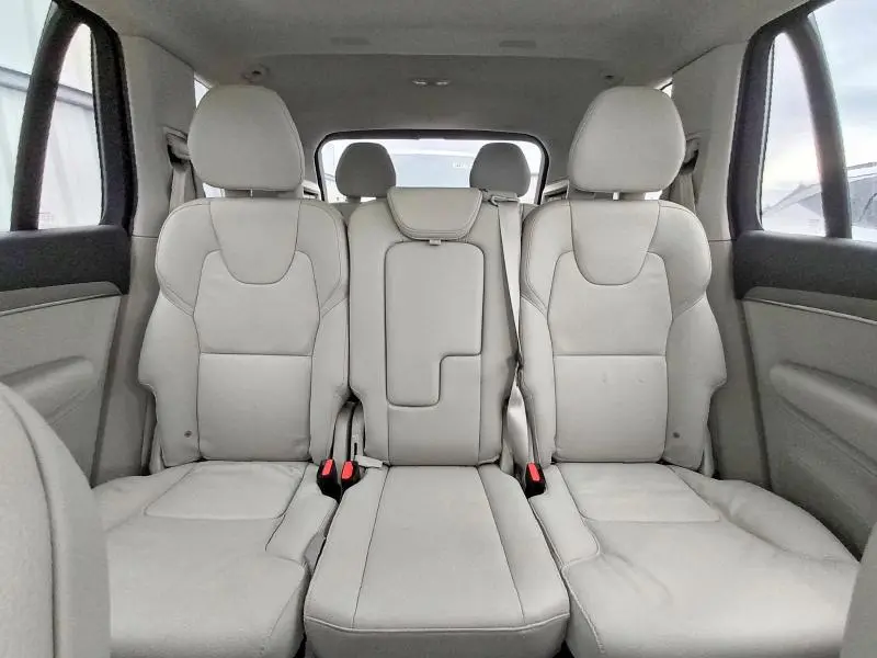 2025 VOLVO XC90 CORE  