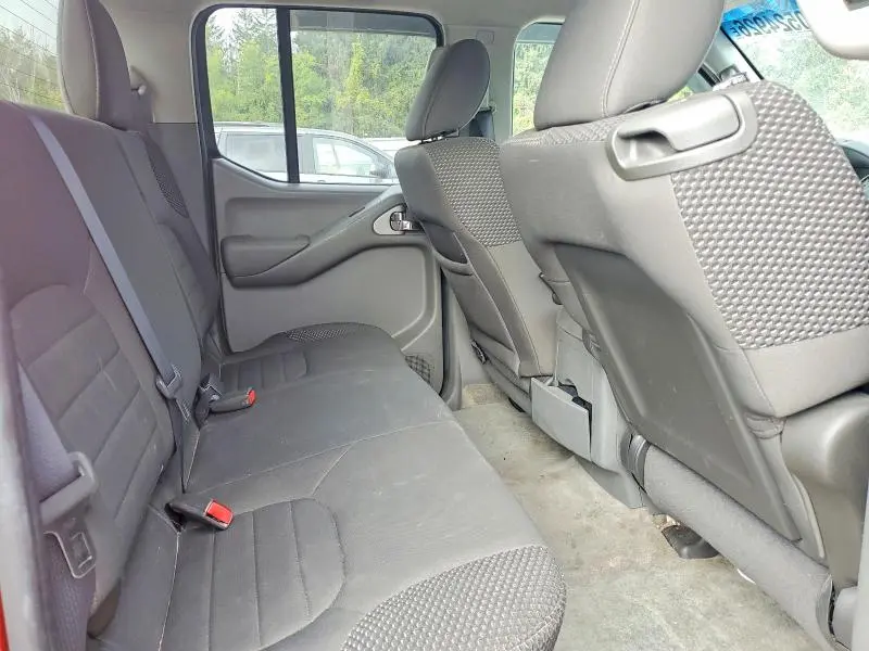 2012 NISSAN FRONTIER S  