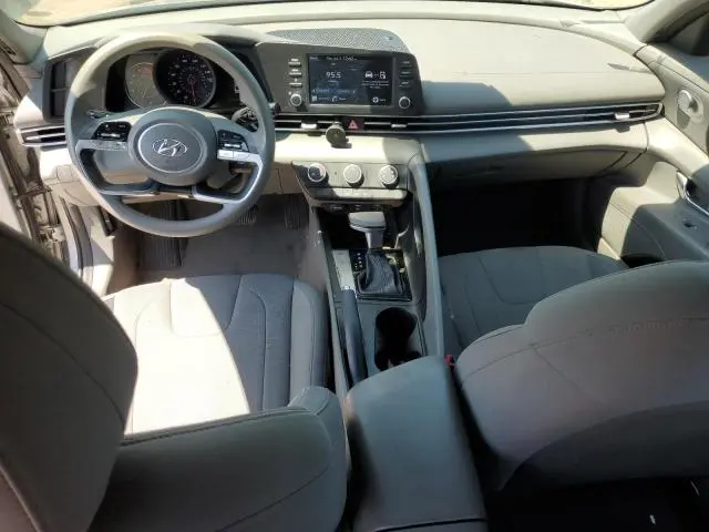 2021 HYUNDAI ELANTRA SE  