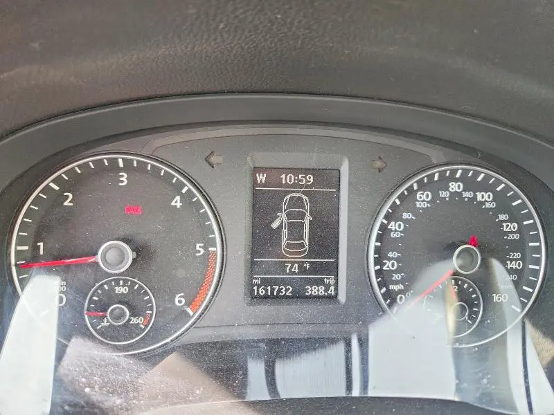 2013 VOLKSWAGEN PASSAT SE  