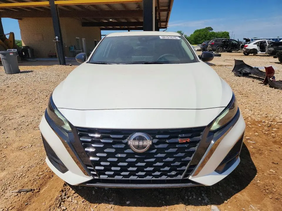 2025 NISSAN ALTIMA SR  
