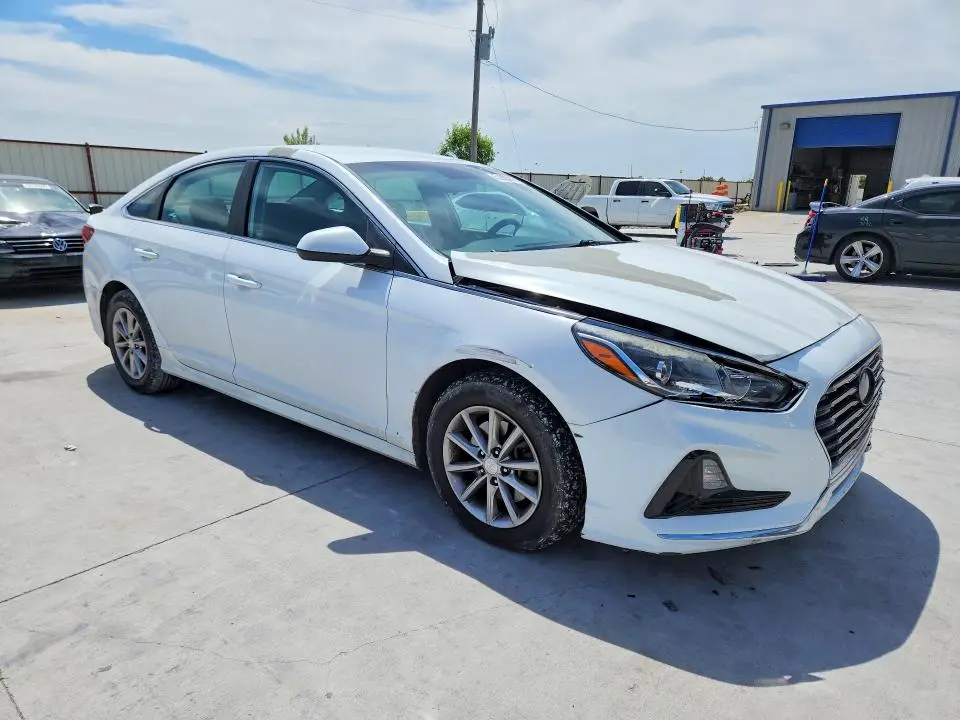 2019 HYUNDAI SONATA SE  