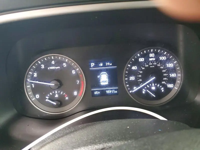 2020 HYUNDAI TUCSON SE  