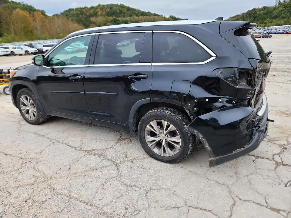 2015 TOYOTA HIGHLANDER XLE  