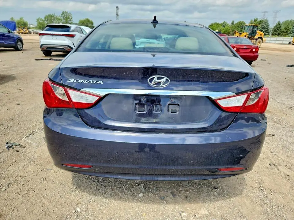 2011 HYUNDAI SONATA GLS  