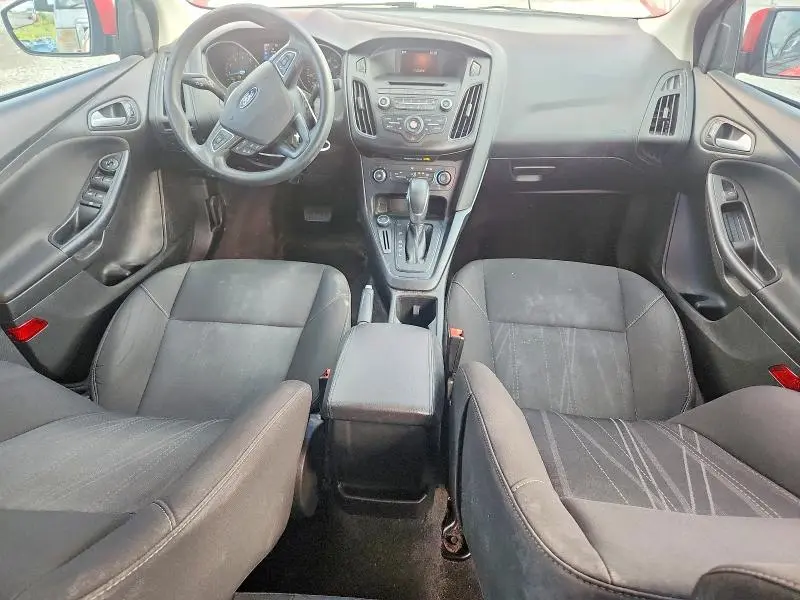 2017 FORD FOCUS SE  