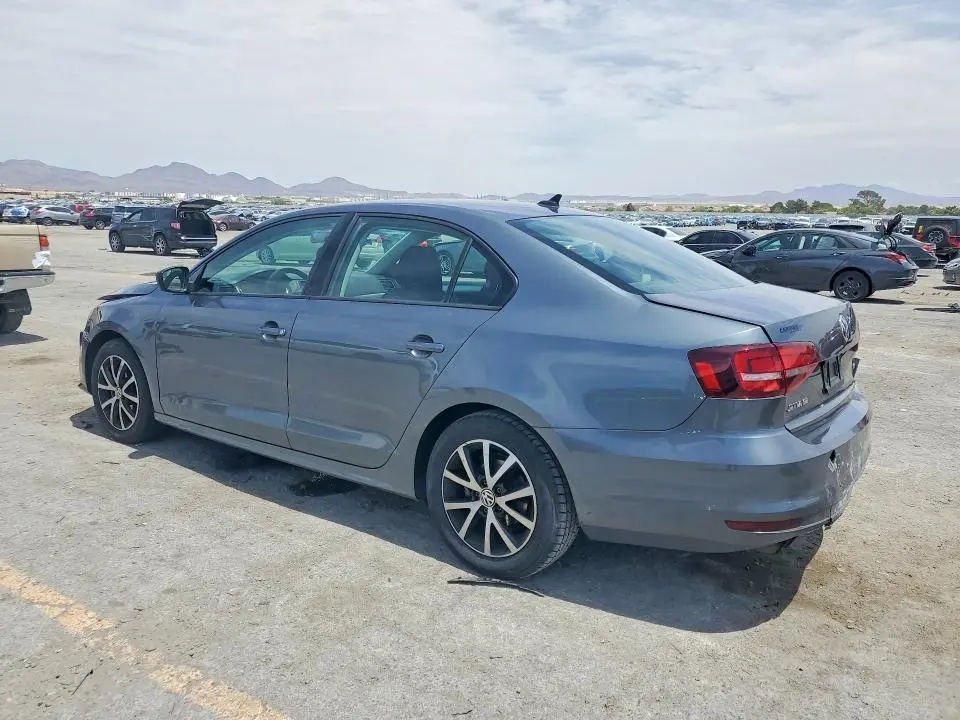 2016 VOLKSWAGEN JETTA SE  